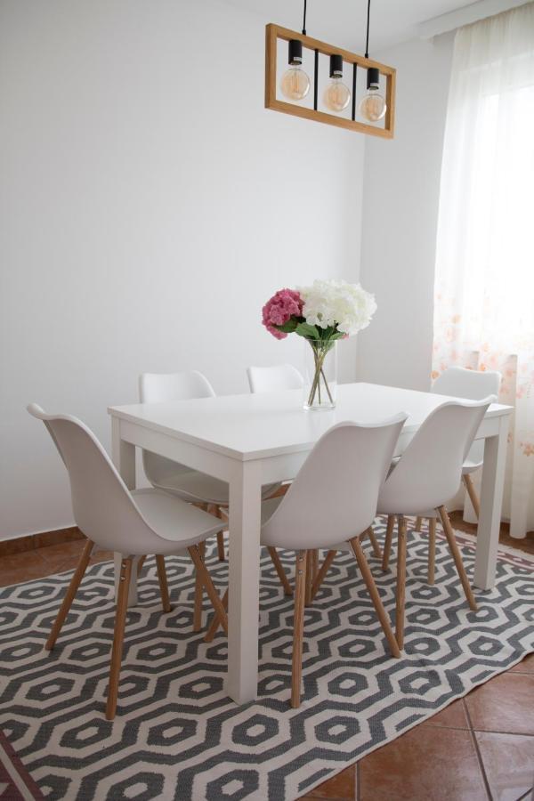 מוסטר Memories Apartment מראה חיצוני תמונה