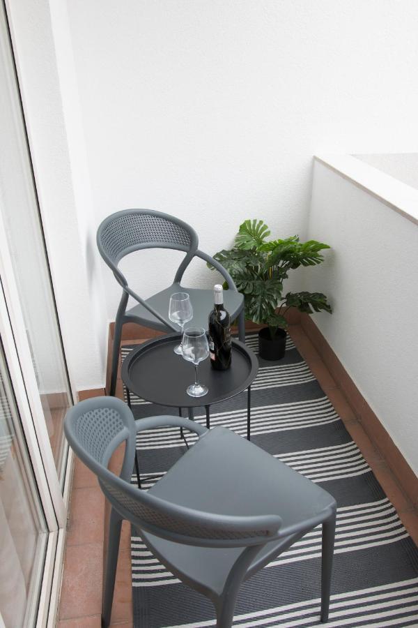מוסטר Memories Apartment מראה חיצוני תמונה