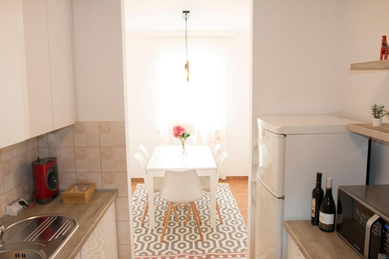 מוסטר Memories Apartment מראה חיצוני תמונה