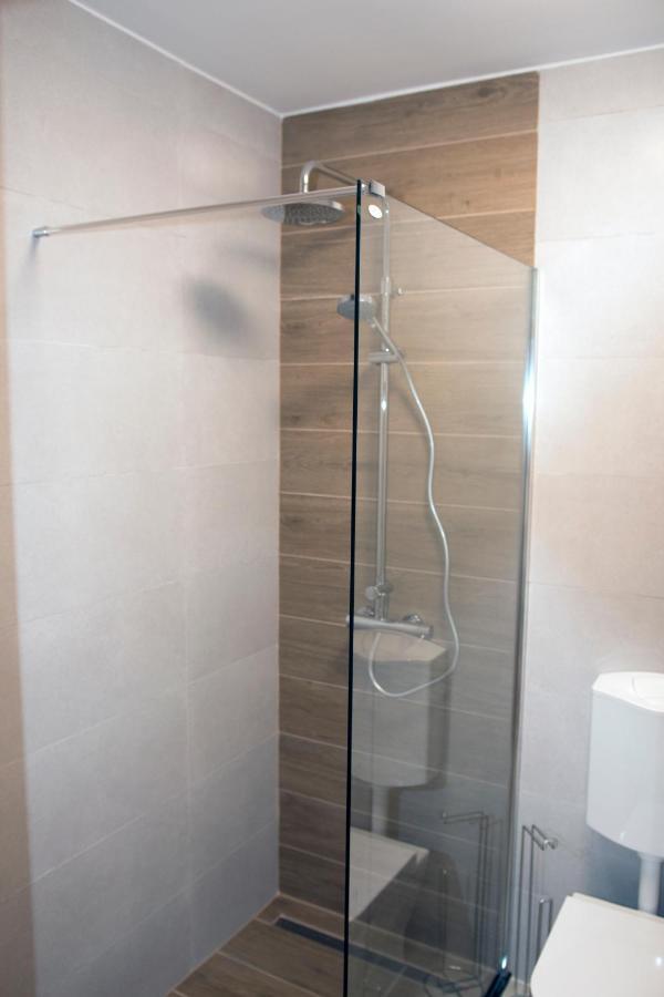 מוסטר Memories Apartment מראה חיצוני תמונה