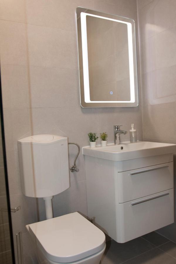 מוסטר Memories Apartment מראה חיצוני תמונה