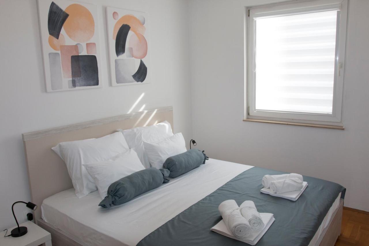 מוסטר Memories Apartment מראה חיצוני תמונה