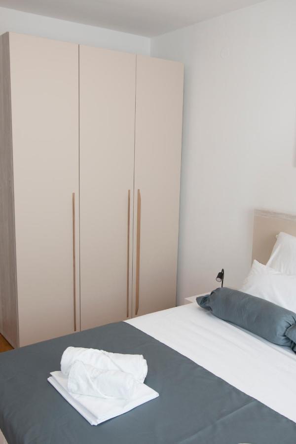 מוסטר Memories Apartment מראה חיצוני תמונה