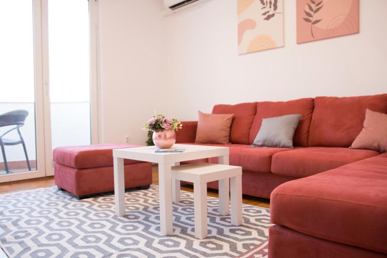 מוסטר Memories Apartment מראה חיצוני תמונה